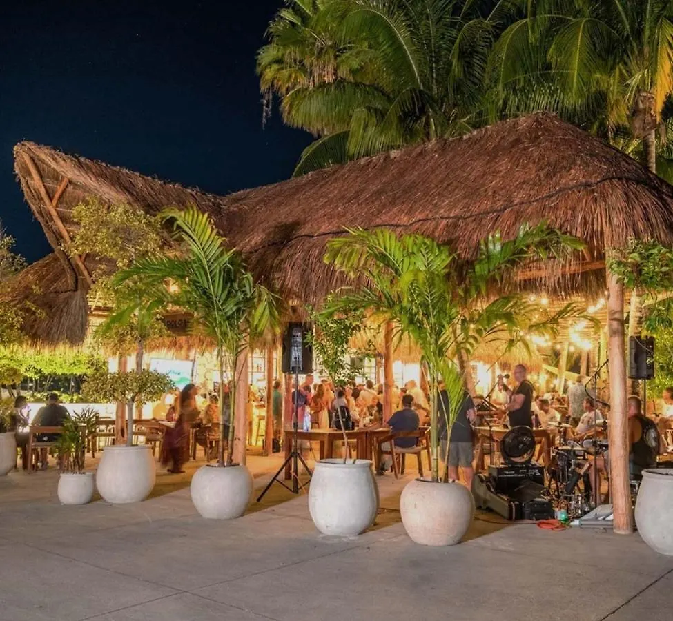 Hermosa Villa En Tulum Country Club Acceso A Playa Akumal Mexico