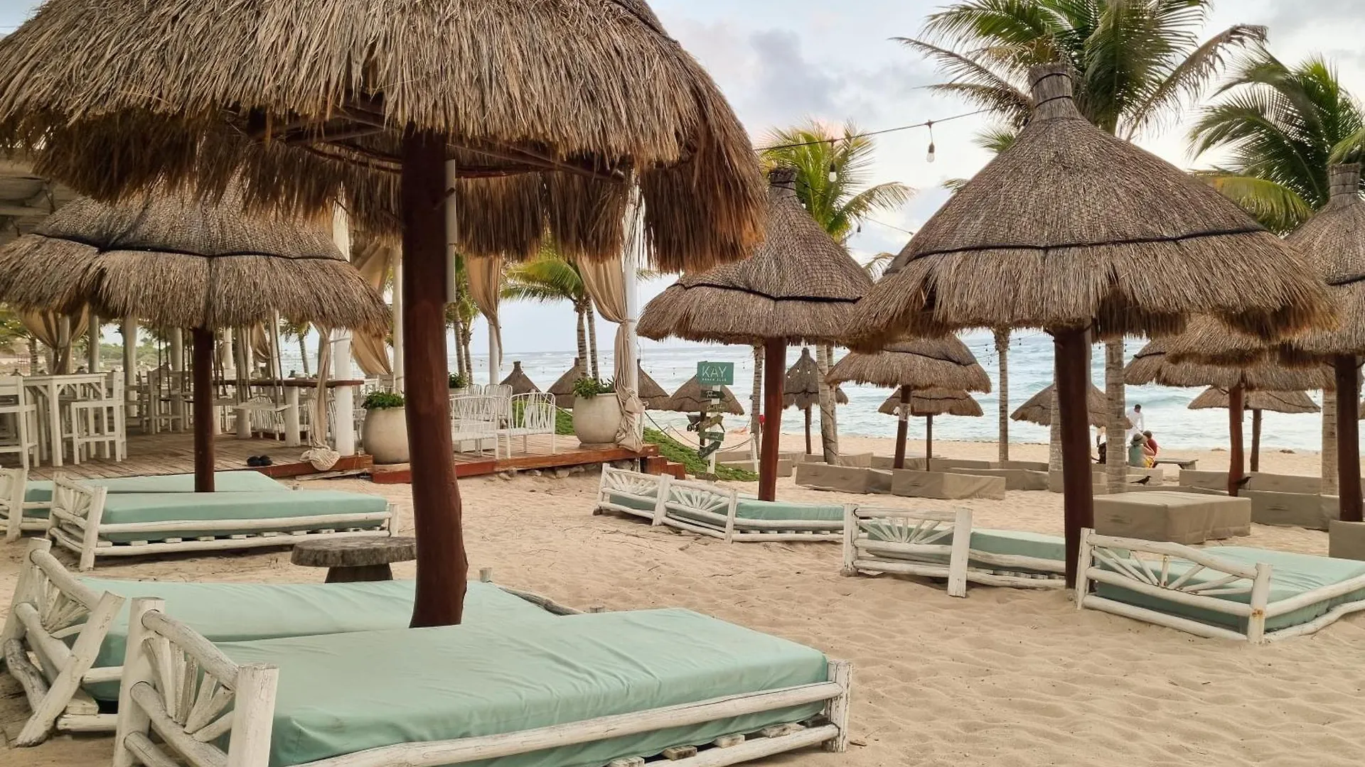 Hermosa Villa En Tulum Country Club Acceso A Playa Akumal