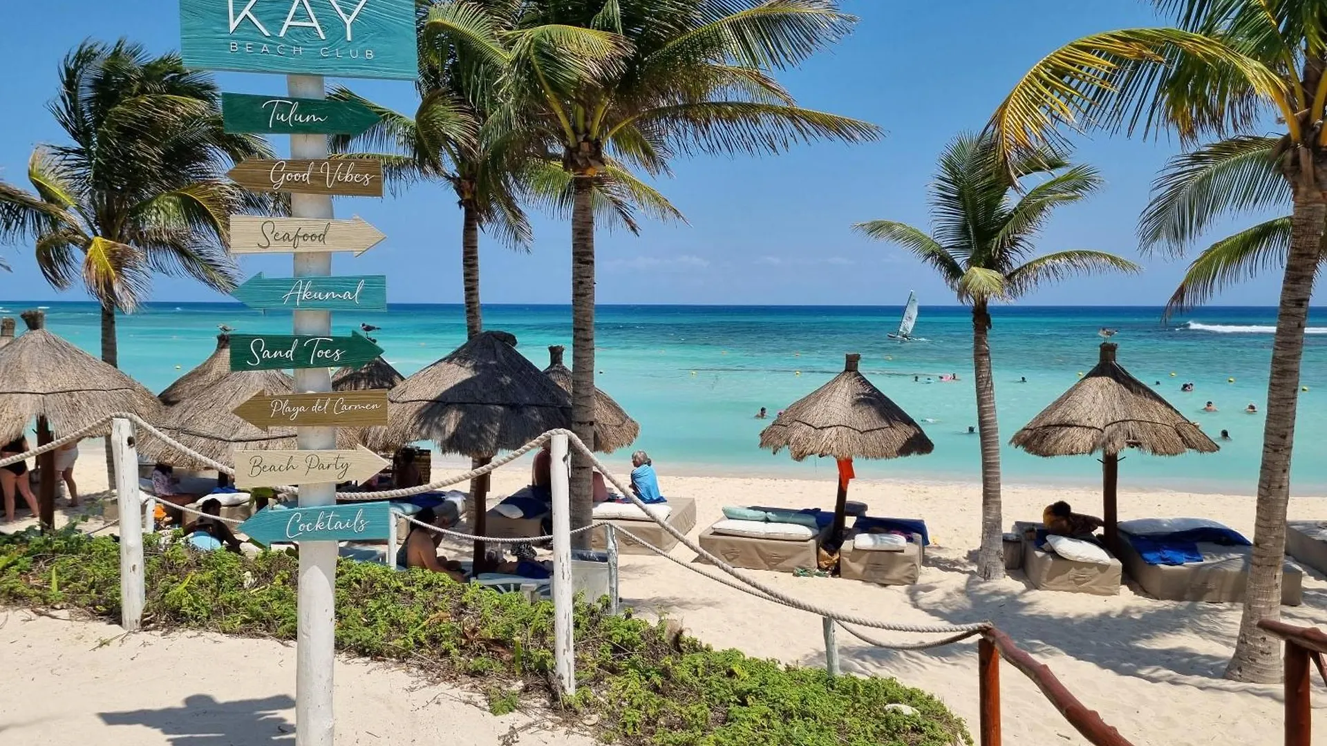 Hermosa Villa En Tulum Country Club Acceso A Playa Akumal