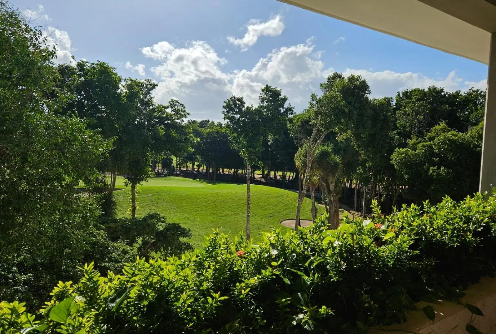 Hermosa Villa En Tulum Country Club Acceso A Playa Akumal